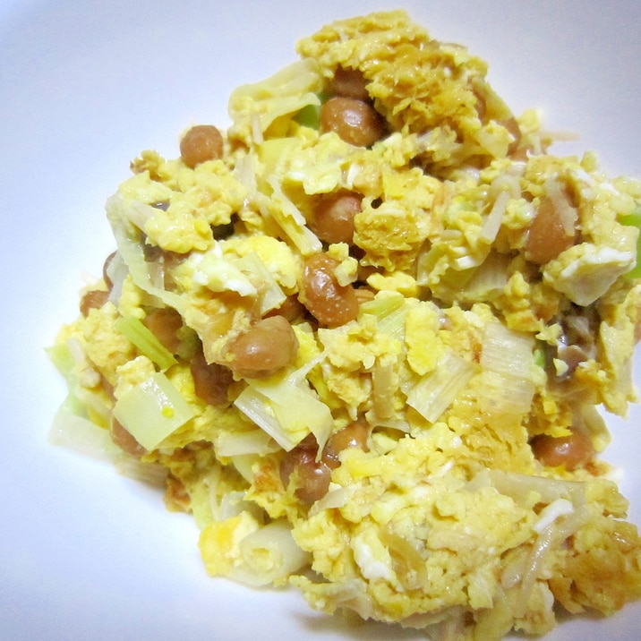 簡単美味しい!白ネギとえのきとなめこの卵焼き